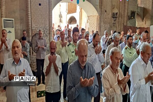 برگزاری نماز عید قربان در اردستان