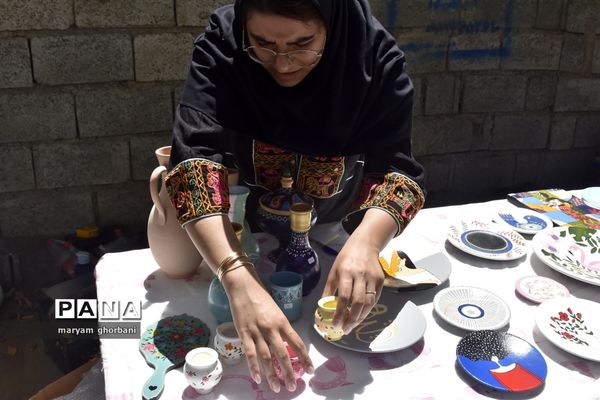 نمایشگاه دست سازه‌ها در بهنمیر