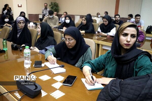 نشست خبری رئیس دانشگاه علوم پزشکی در تبریز