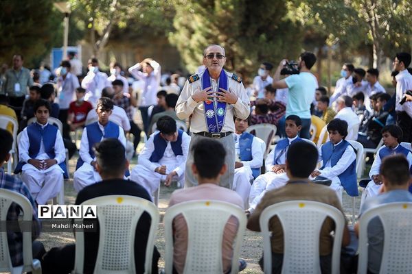 برگزاری کلاس‌ها و دوره‌های آموزشی ویژه دانش‌آموزان عشایر کشور در اردوگاه ثامن الحجج مشهد مقدس