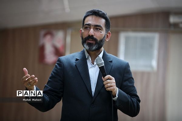 برگزاری کلاس‌ها و دوره‌های آموزشی ویژه دانش‌آموزان عشایر کشور در اردوگاه ثامن الحجج مشهد مقدس