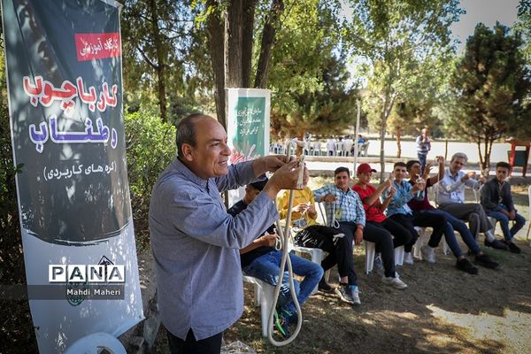 برگزاری کلاس‌ها و دوره‌های آموزشی ویژه دانش‌آموزان عشایر کشور در اردوگاه ثامن الحجج مشهد مقدس