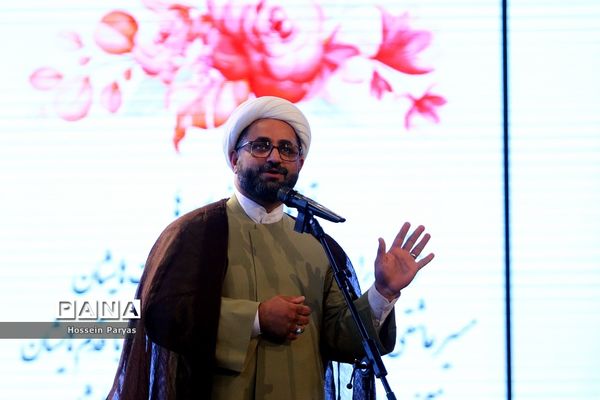 مراسم ازدواج ۱۱۴ زوج معلول همزمان با عید قربان در برج میلاد