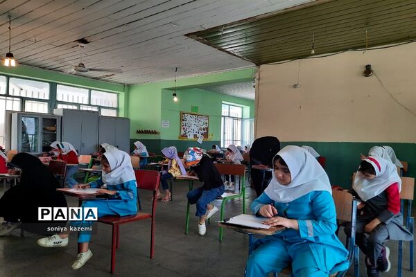 آزمون کتابخوانی دانش‌آموزی در ساری