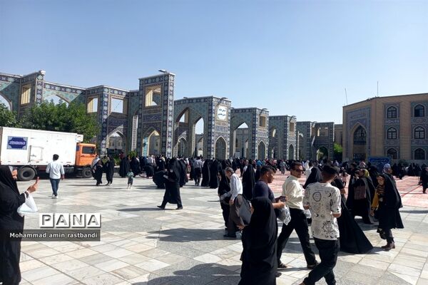 حال و هوای حرم رضوی از قربان تا غدیر