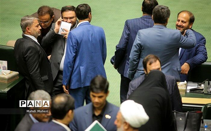 لطفی: طرح ساماندهی استخدام کارکنان دولت به زودی در کمیسیون اجتماعی نهایی می‌شود