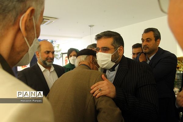 بازدید وزیر فرهنگ و ارشاد اسلامی از نمایشگاه خوشنویسی جلیل رسولی
