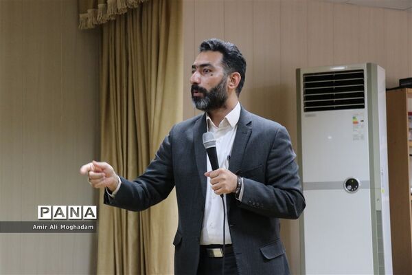 آموزش خبرنگاری به دانش آموزان عشایر کشور
