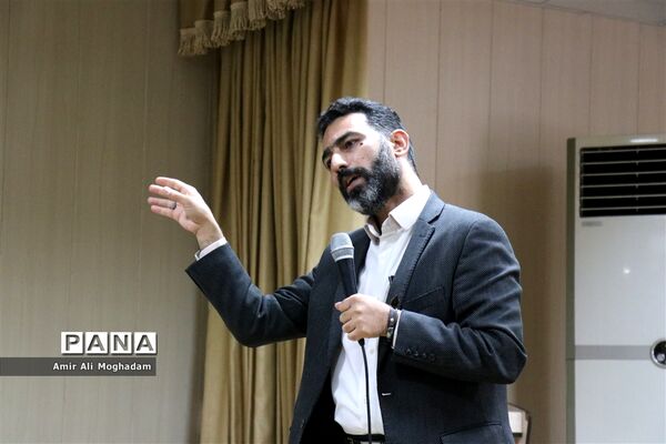 آموزش خبرنگاری به دانش آموزان عشایر کشور