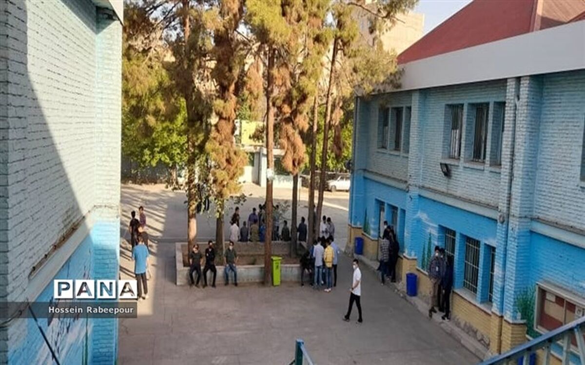 توسعه هدفمند مدارس غیردولتی به گسترش عدالت آموزشی در مدارس دولتی کمک می‌کند