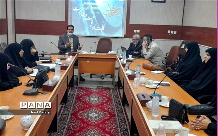 مادران در تربیت و رعایت عفاف و حجاب دختران نقش گسترده‌ای دارند