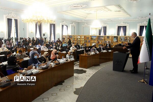 اولین نشست مطبوعاتی سخنگوی جدید وزارت خارجه