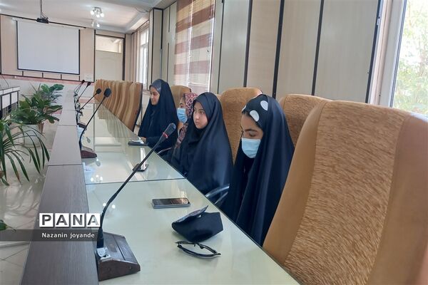 هم‌اندیشی مدیر آموزش و پرورش شهریار با اعضا هیات رئیسه مجلس دانش‌آموزی
