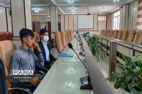 هم‌اندیشی مدیر آموزش و پرورش شهریار با اعضا هیات رئیسه مجلس دانش‌آموزی