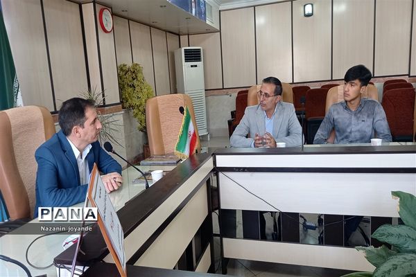 هم‌اندیشی مدیر آموزش و پرورش شهریار با اعضا هیات رئیسه مجلس دانش‌آموزی