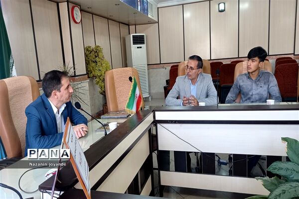 هم‌اندیشی مدیر آموزش و پرورش شهریار با اعضا هیات رئیسه مجلس دانش‌آموزی