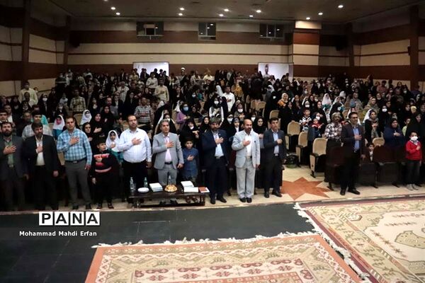 محفل انس با قرآن با عنوان آیه‌های غدیر در آباده