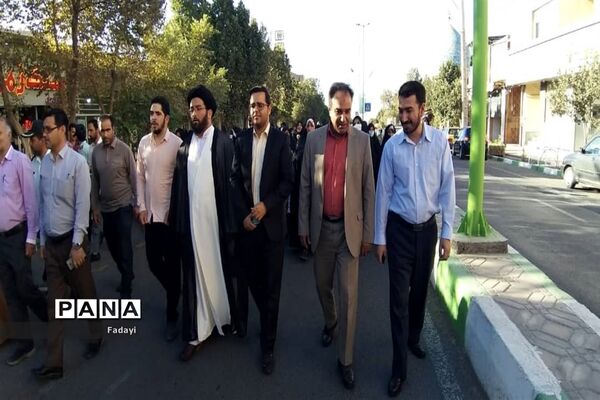 گردهمایی بانوان اردستانی در حمایت از حجاب و عفاف