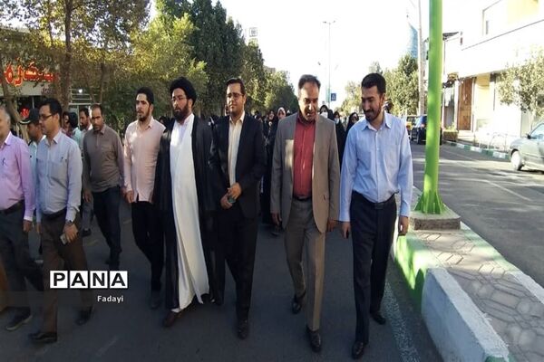 گردهمایی بانوان اردستانی در حمایت از حجاب و عفاف