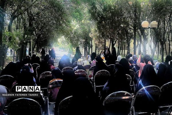 اردوی یک روزه دختران حاج قاسم در بوستان خانواده فشافویه