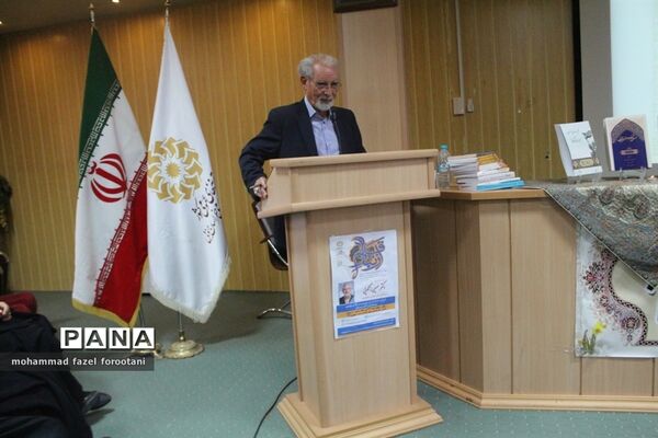 جشن رونمایی از 14 اثر محمد حسین زنگویی