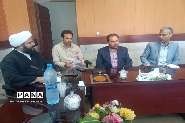 بازدید نماینده ترشیز از اداره آموزش و پرورش کاشمر