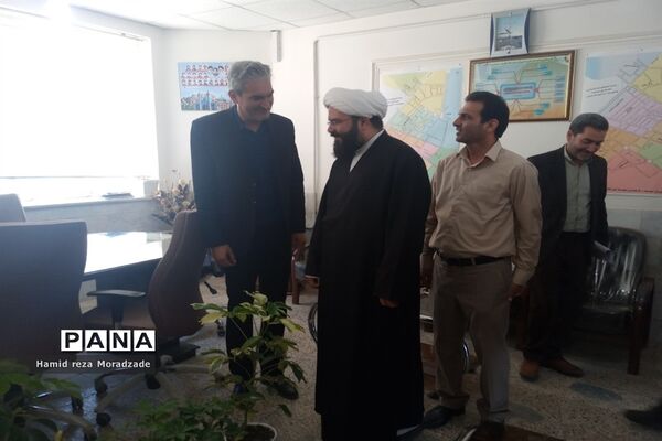 بازدید نماینده ترشیز از اداره آموزش و پرورش کاشمر
