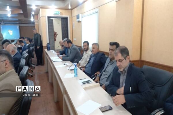 جلسه کارگروه توسعه، برنامه‌ریزی و عمران در شهرستان محمودآباد