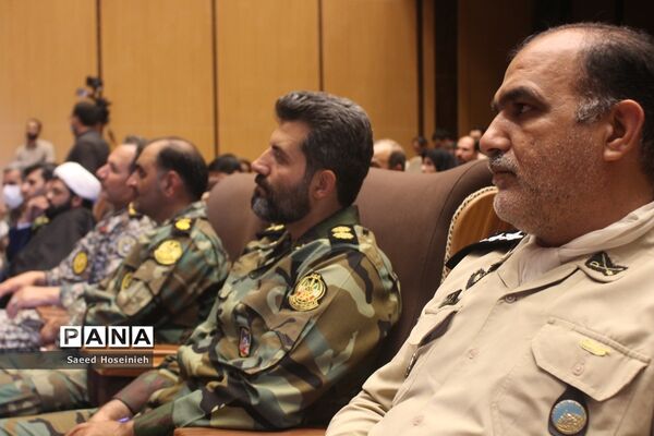 افتتاح نگارخانه مقاومت و برگزاری نشست تشریح یادواره شهدای ارتش در قم