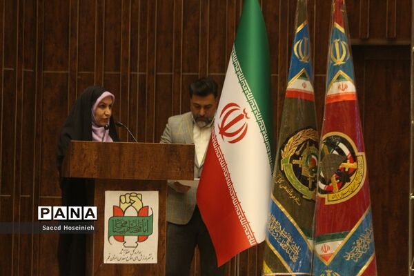 افتتاح نگارخانه مقاومت و برگزاری نشست تشریح یادواره شهدای ارتش در قم