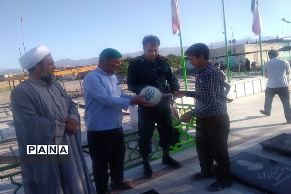 رزمایش دوچرخه‌سواری دانش‌آموزان روستای دهنو، خلیل‌آباد