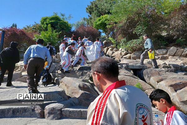 همایش پیاده‌روی و نمایش حرکات رزمی ورزشکاران استان خراسان‌ رضوی