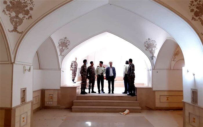خلع ید از ساختمان‌های دولتی نایین