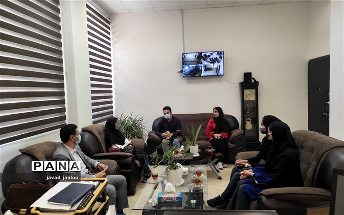 مجلس دانش‌آموزی محل پاسخگویی به مسائل و مشکلات دانش‌آموزان و تلاش برای حل آن‌هاست
