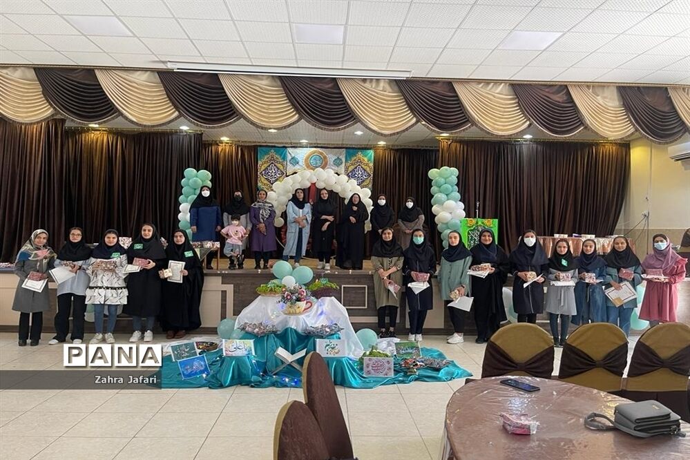 برگزاری مراسم جشن عید غدیر‌ در مدارس آباده