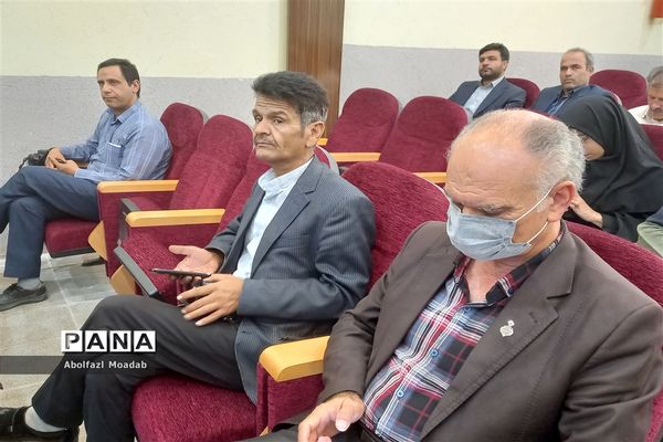 تجلیل از تولیدکنندگان بخش کشاورزی کاشمر و کوهسرخ