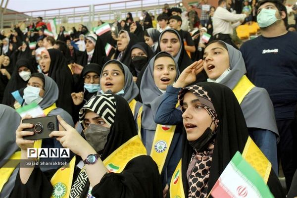 اجتماع غدیری‌ها و اجرای سرود سلام فرمانده در اهواز