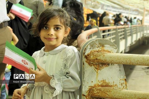 اجتماع غدیری‌ها و اجرای سرود سلام فرمانده در اهواز