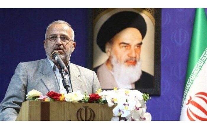دانش‌آموزان با نمازجمعه ارتباط مستمر داشته باشند