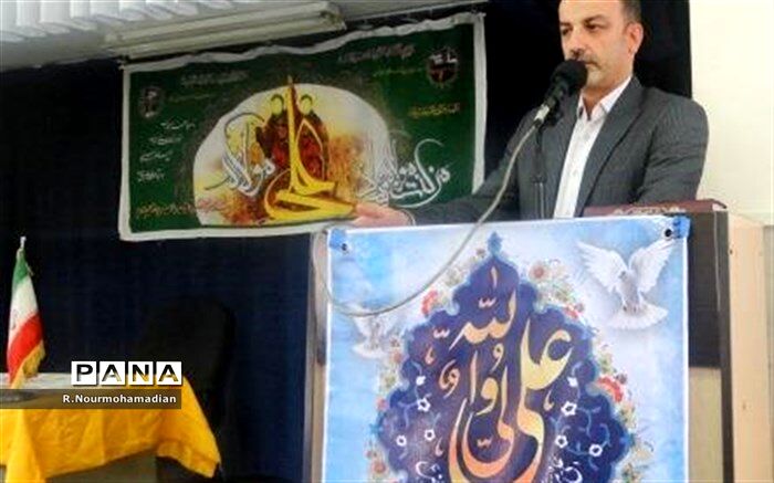 با کنار گذاردن پیام غدیر، دوربرگردانی به سمت استکبار، زر‌اندوزی و قدرت‌طلبی اتفاق افتاد