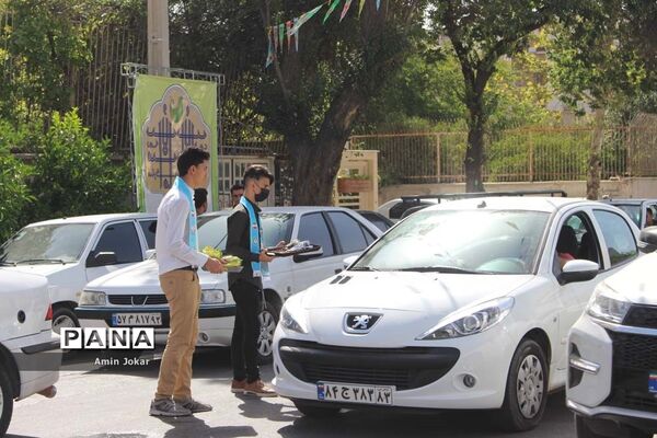 برپایی موکب مرکزی فرهنگیان و دانش‌آموزان استان فارس