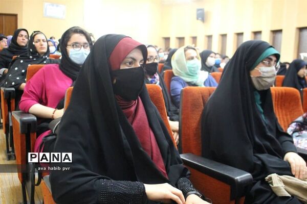 مراسم تجلیل از برگزیدگان مسابقات قرآن و عترت و نماز