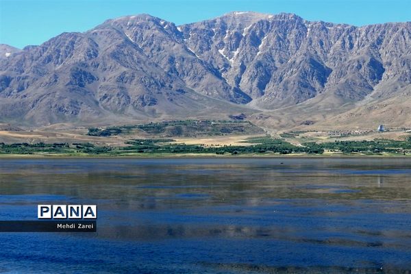 هنر آفرینی خداوند در طبیعت  تالاب چغاخور در چهار محال و بختیاری