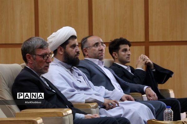 دانشجویان غدیری