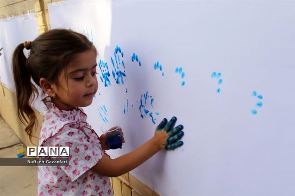 برگزاری جشنواره رنگ‌ها و آب‌ها ویژه کودکان در شیراز
