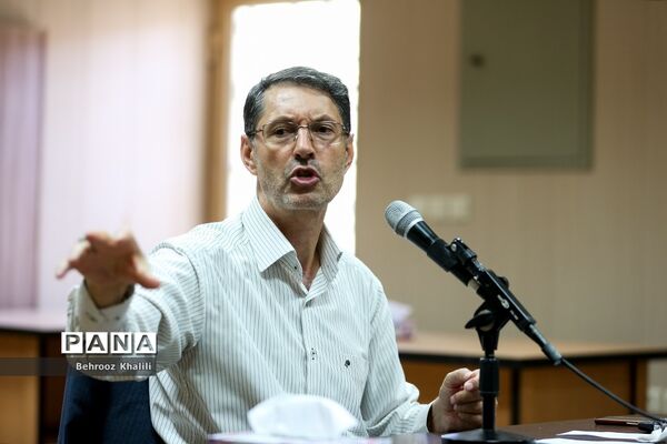 برگزاری کلاس‌ها و دوره‌های آموزشی ویژه دانش‌آموزان عشایر کشور در اردوگاه ثامن الحجج مشهد مقدس