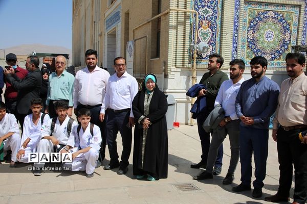 برپایی ۴ موکب توسط دانش‌آموزان پیشتاز سازمان دانش‌آموزی فارس در روز عید غدیر در حرم شاهچراغ (ع)