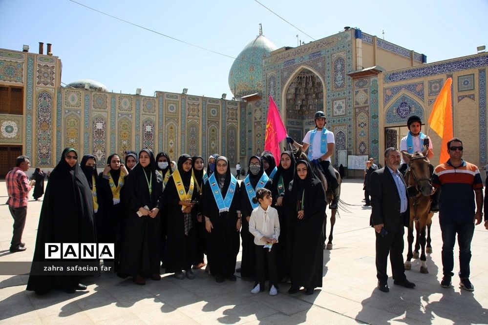 برپایی ۴ موکب توسط دانش‌آموزان پیشتاز سازمان دانش‌آموزی فارس در روز عید غدیر در حرم شاهچراغ (ع)