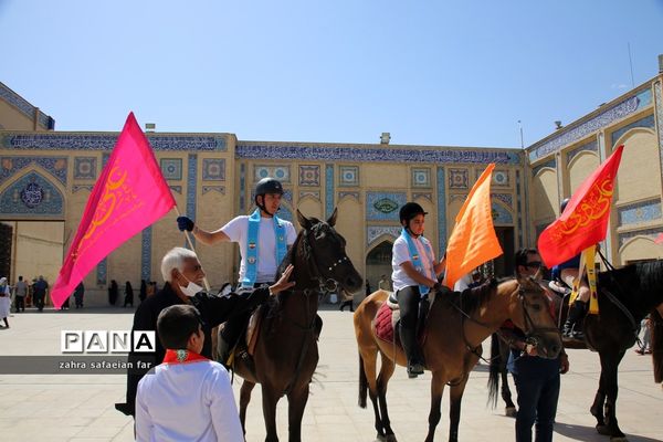 برپایی ۴ موکب توسط دانش‌آموزان پیشتاز سازمان دانش‌آموزی فارس در روز عید غدیر در حرم شاهچراغ (ع)