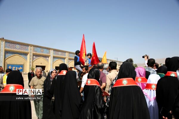 برپایی ۴ موکب توسط دانش‌آموزان پیشتاز سازمان دانش‌آموزی فارس در روز عید غدیر در حرم شاهچراغ (ع)